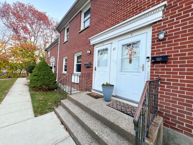 32 Karen Court b, Bridgeport, CT 06606
