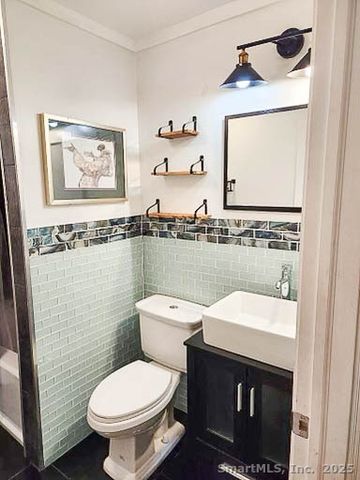 32 Karen Court b, Bridgeport, CT 06606