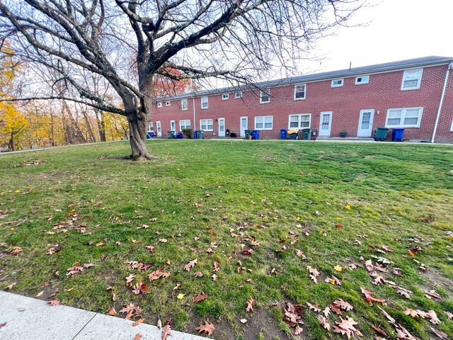 32 Karen Court b, Bridgeport, CT 06606