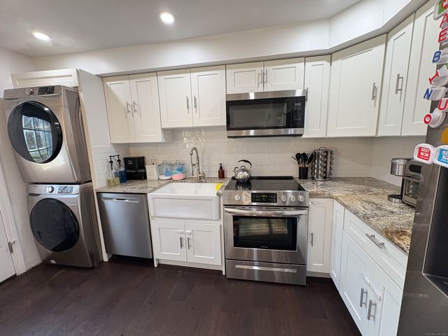 32 Karen Court b, Bridgeport, CT 06606