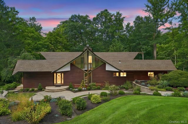 543 Scarborough Road, Briarcliff Manor, NY 10510