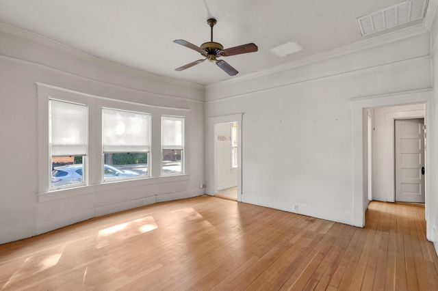 201 Poplar Ave, Modesto, CA 95354