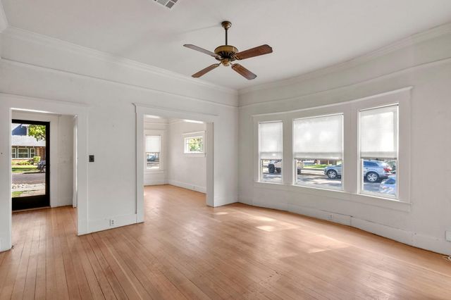 201 Poplar Ave, Modesto, CA 95354