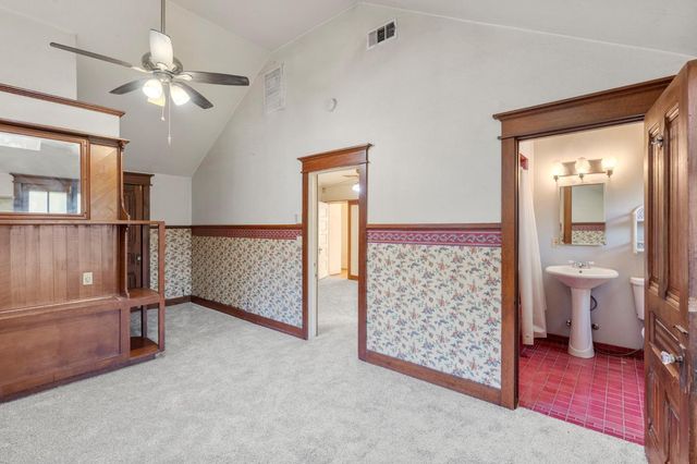 201 Poplar Ave, Modesto, CA 95354