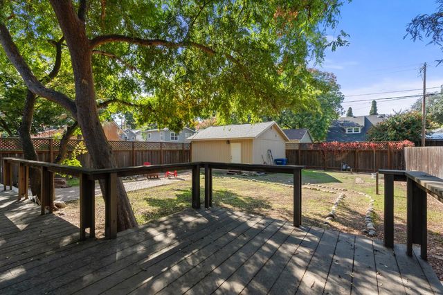 201 Poplar Ave, Modesto, CA 95354