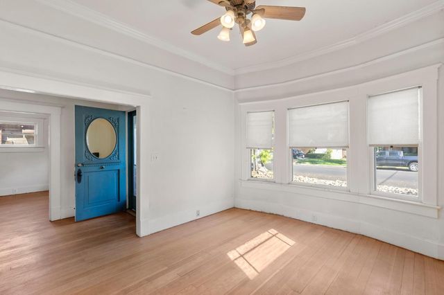 201 Poplar Ave, Modesto, CA 95354