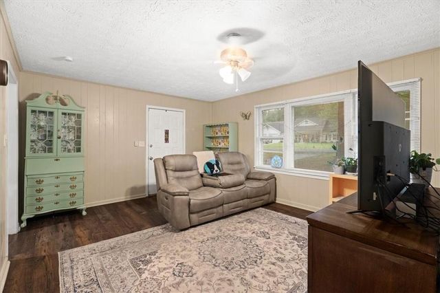 205 Rips Road, Calhoun, GA 30701
