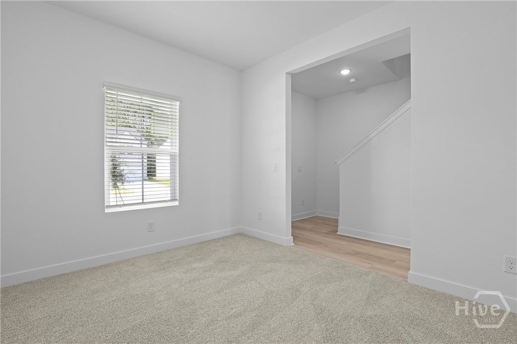 Image 14 of property listing at 286 Kingswood Circle, Savannah, GA 31302