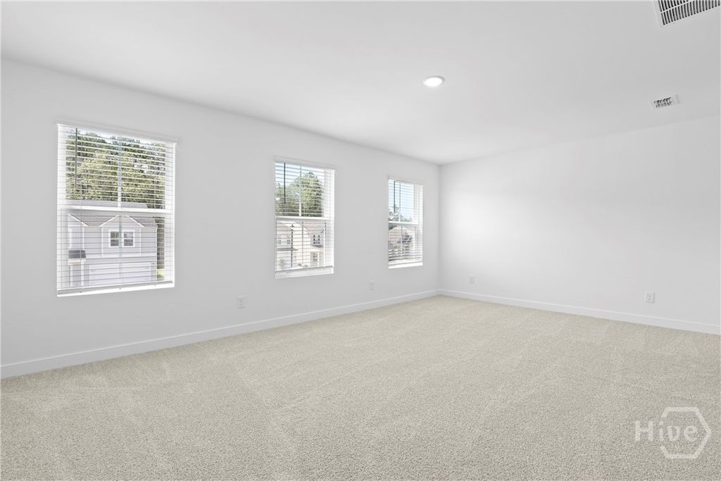 Image 15 of property listing at 286 Kingswood Circle, Savannah, GA 31302