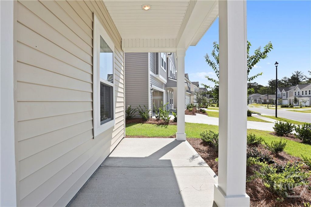 Image 2 of property listing at 286 Kingswood Circle, Savannah, GA 31302