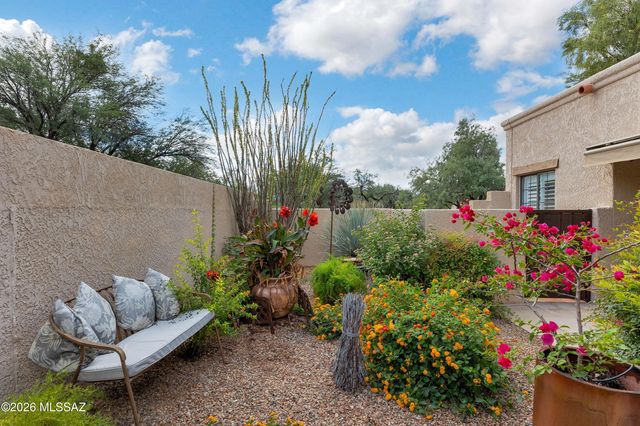 9220 E Lakeside Court, Tucson, AZ 85749