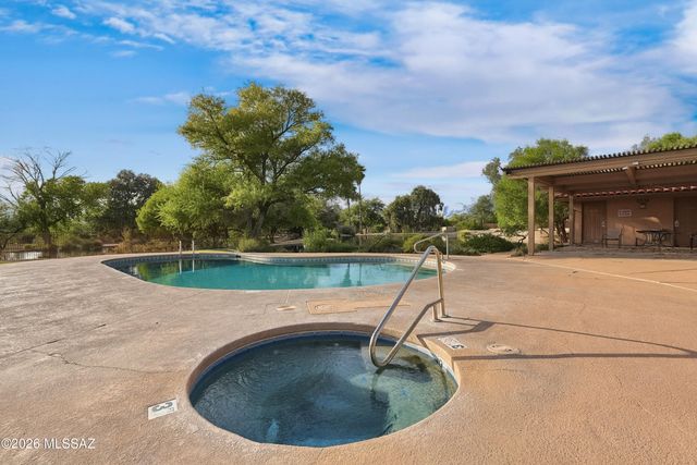 9220 E Lakeside Court, Tucson, AZ 85749