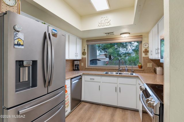 9220 E Lakeside Court, Tucson, AZ 85749