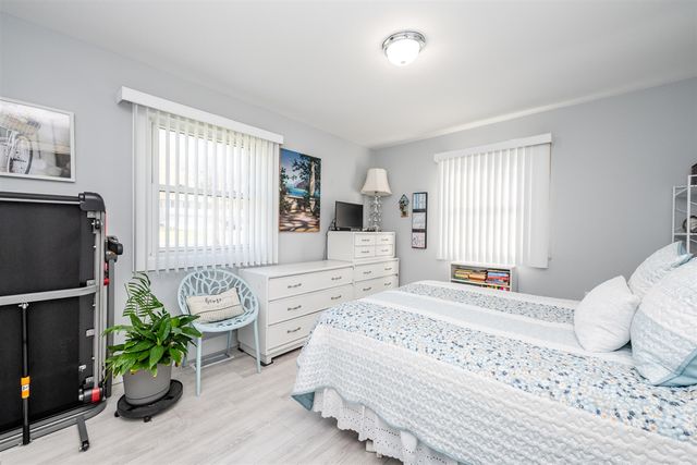 4568 Wil-O-Paw Drive, Coloma, MI 49038