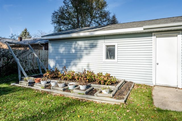 4568 Wil-O-Paw Drive, Coloma, MI 49038