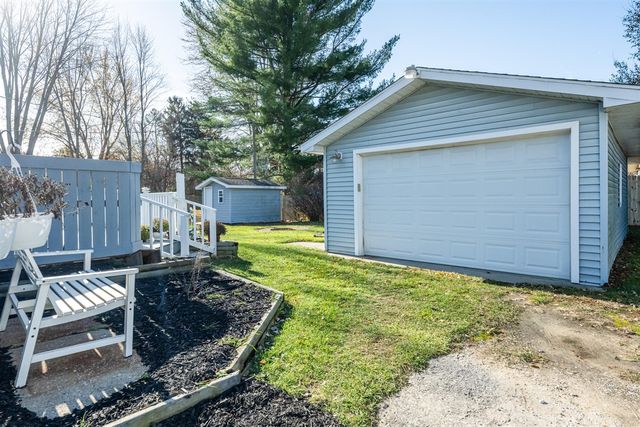 4568 Wil-O-Paw Drive, Coloma, MI 49038