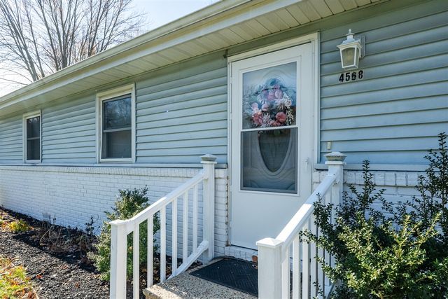 4568 Wil-O-Paw Drive, Coloma, MI 49038