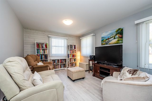 4568 Wil-O-Paw Drive, Coloma, MI 49038