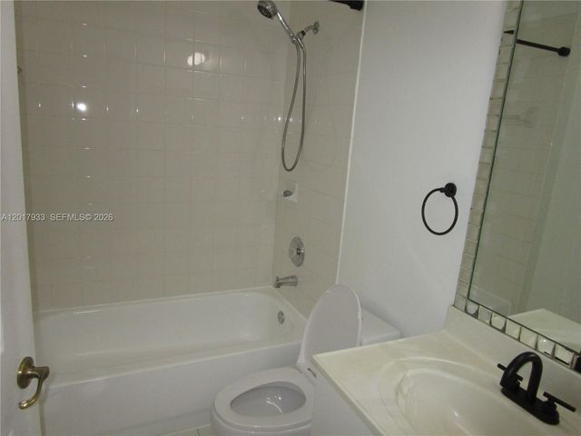 2261 NE 42nd Cir, Homestead, FL 33033