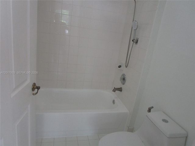 2261 NE 42nd Cir, Homestead, FL 33033