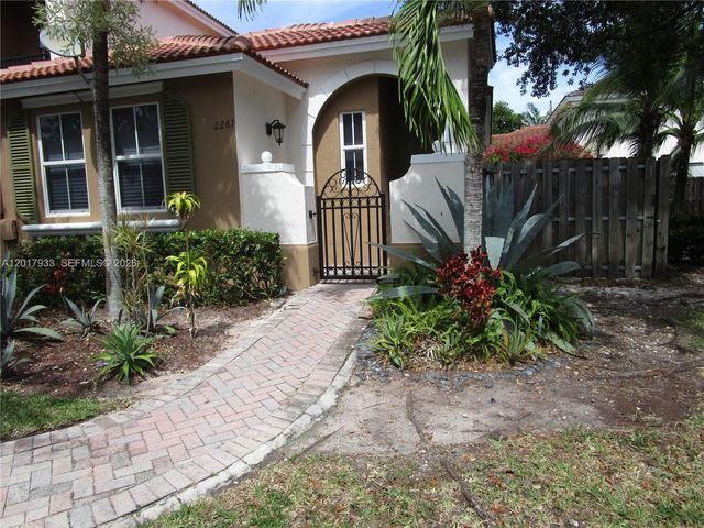 2261 NE 42nd Cir, Homestead, FL 33033