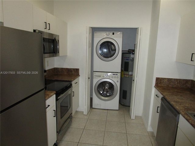 2261 NE 42nd Cir, Homestead, FL 33033