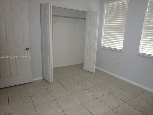 2261 NE 42nd Cir, Homestead, FL 33033
