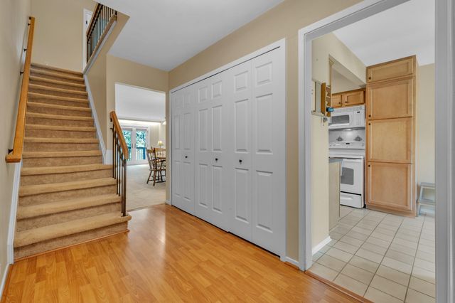 826 Earhart Road, Ann Arbor, MI 48105