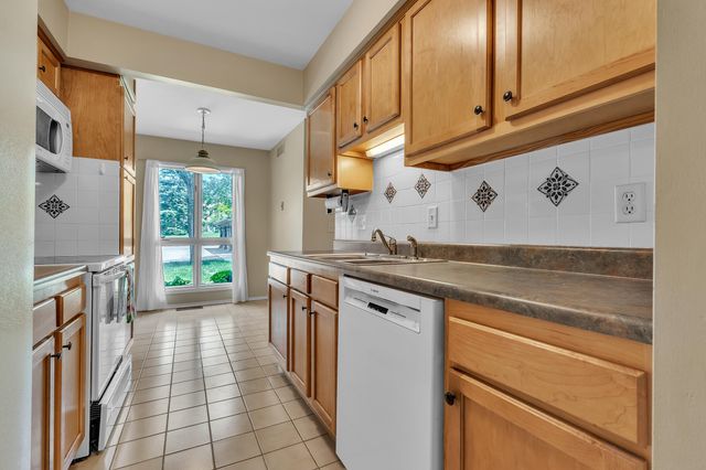 826 Earhart Road, Ann Arbor, MI 48105