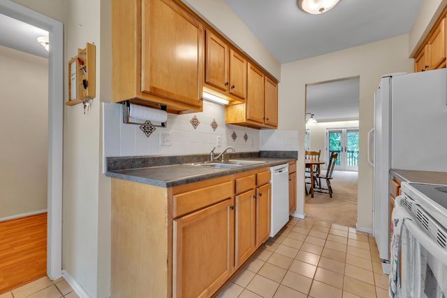 826 Earhart Road, Ann Arbor, MI 48105