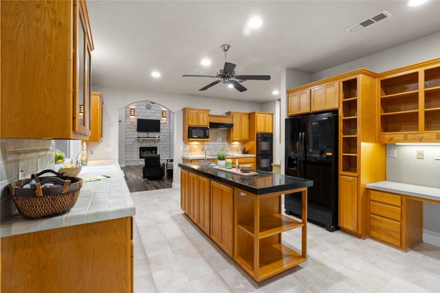 400 Indian Hills Road, Gatesville, TX 76528