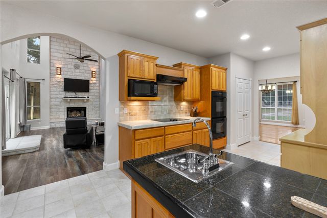 400 Indian Hills Road, Gatesville, TX 76528