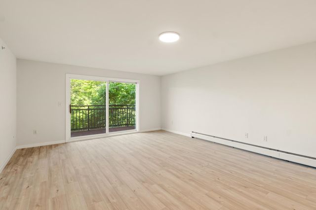 117 Claire Pointe Road, Burlington, VT 05408