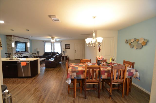 13706 Mussel RUN, Elgin, TX 78621