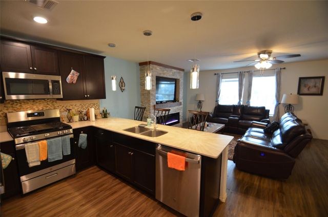 13706 Mussel RUN, Elgin, TX 78621