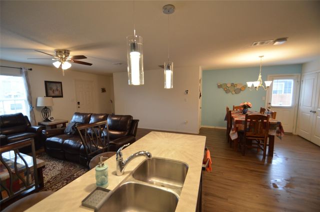 13706 Mussel RUN, Elgin, TX 78621