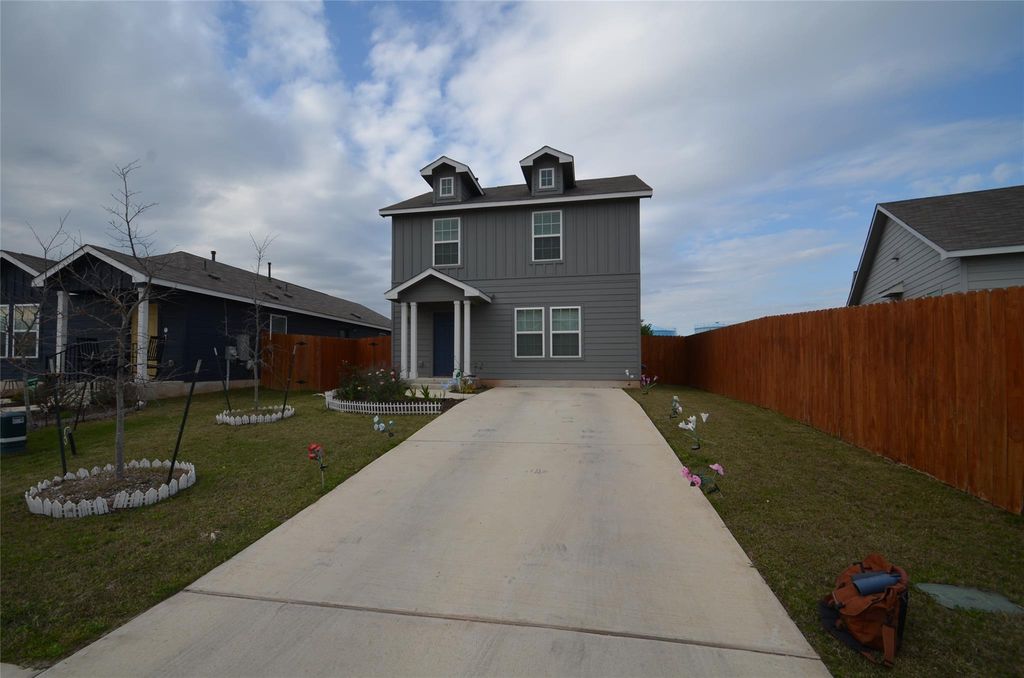 13706 Mussel RUN, Elgin, TX 78621