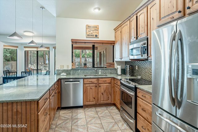 5747 N Via Umbrosa, Tucson, AZ 85750