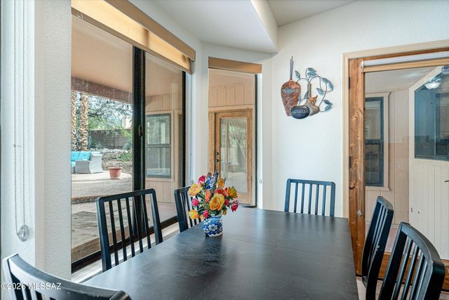 5747 N Via Umbrosa, Tucson, AZ 85750