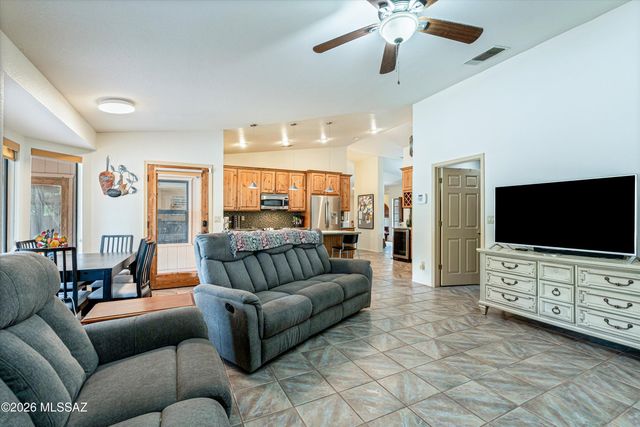 5747 N Via Umbrosa, Tucson, AZ 85750