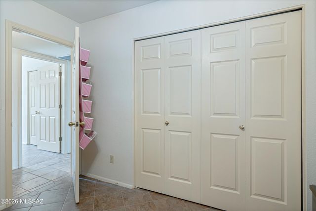 5747 N Via Umbrosa, Tucson, AZ 85750