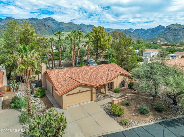 5747 N Via Umbrosa, Tucson, AZ 85750