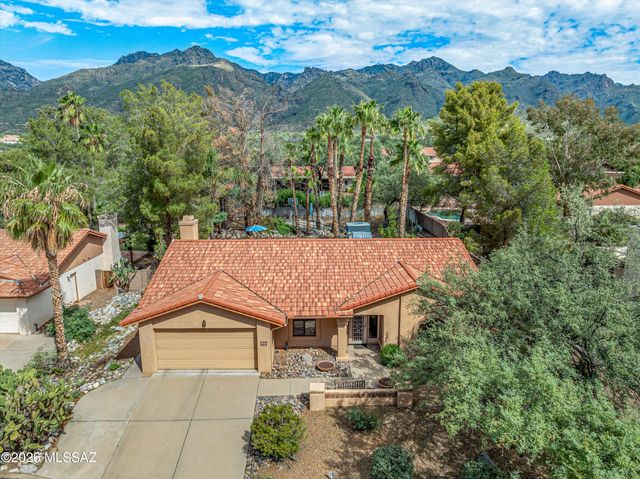 5747 N Via Umbrosa, Tucson, AZ 85750