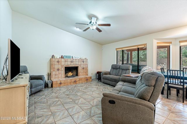 5747 N Via Umbrosa, Tucson, AZ 85750