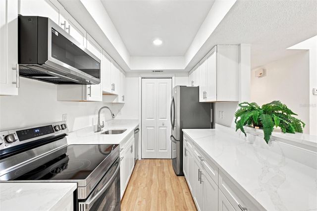 6947 WOODWIND DRIVE 77, Sarasota, FL 34231