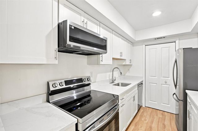 6947 WOODWIND DRIVE 77, Sarasota, FL 34231
