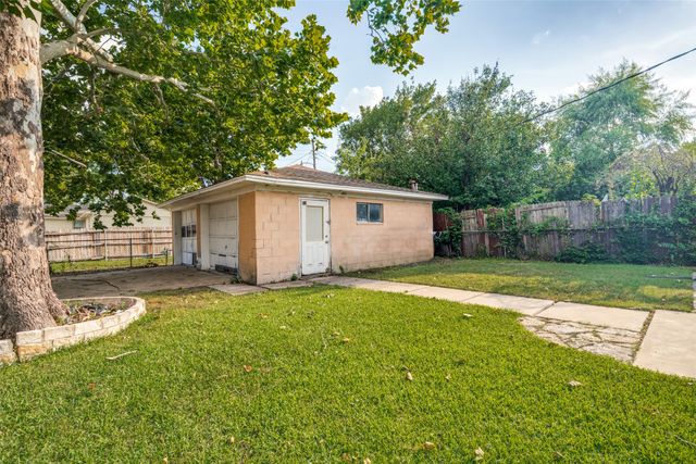 110 W Marguerita Drive, Garland, TX 75040