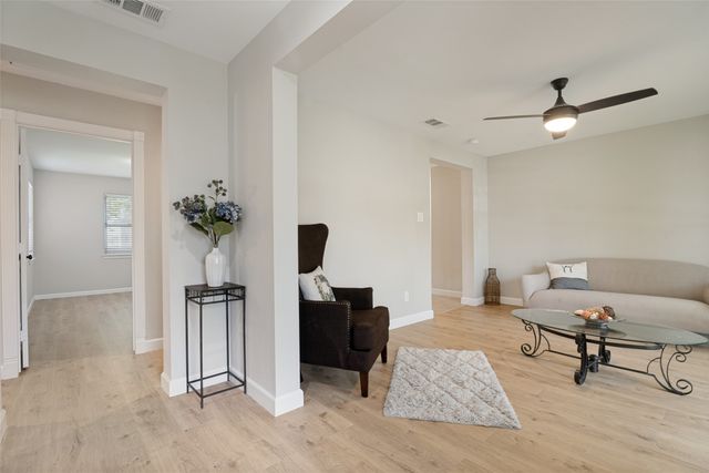 110 W Marguerita Drive, Garland, TX 75040