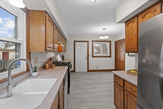 3927 Russell Avenue N, Minneapolis, MN 55412