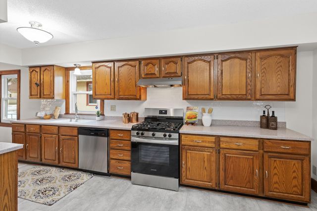 3927 Russell Avenue N, Minneapolis, MN 55412